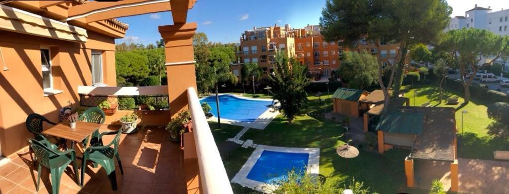 Gatu Premium Atico Sotavento Playa, Parking, Terraza, Piscinas, Wifi Y Aire Acc , " Preferente Mayores De 25 Anos Y Familias " El Puerto de Santa María Kültér fotó